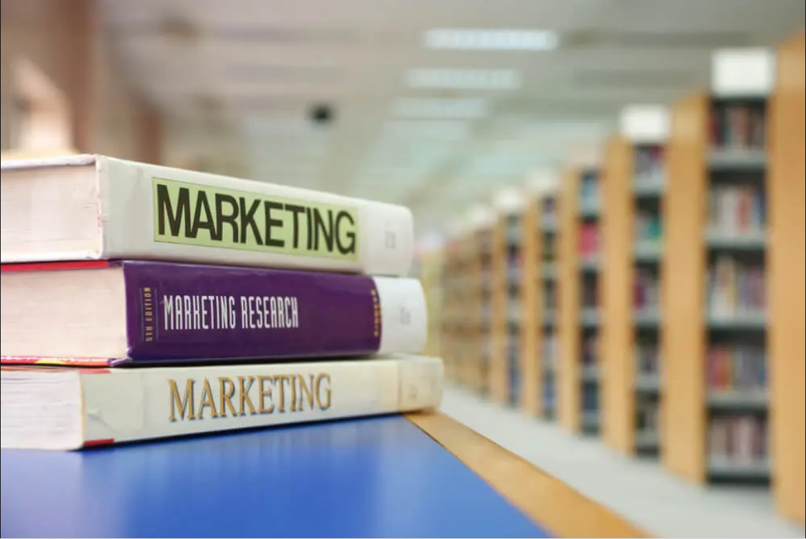Tự học Marketing Online qua sách